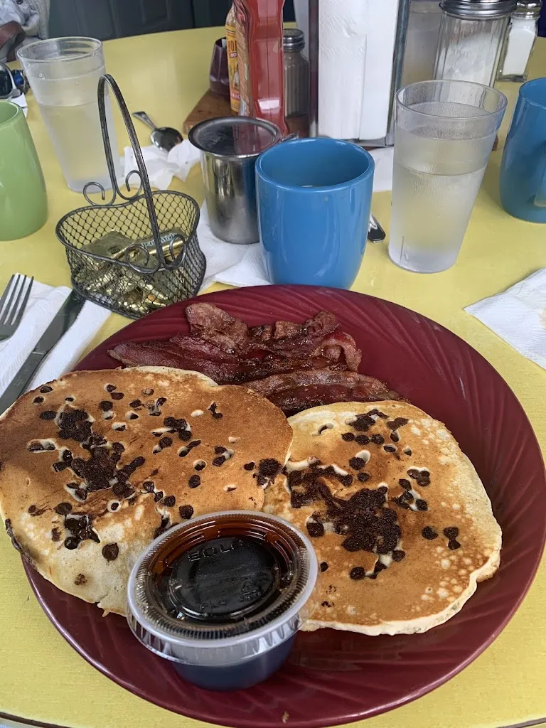 Caroline D'Ambro_WOODEN SOLDIER RESTAURANT_VT 05743, United_review