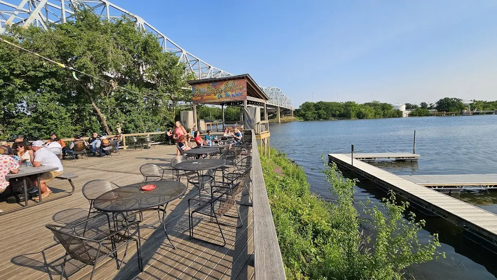 Tommy Tee_Big Basin Saloon on the Water_Channahon, IL_review