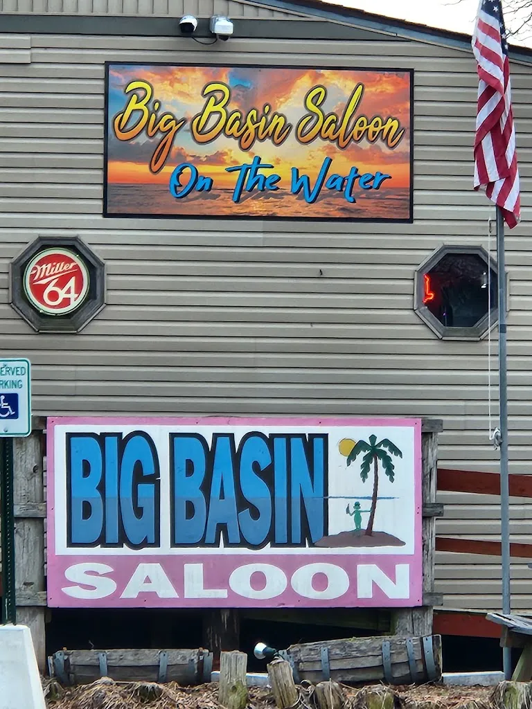 Big Basin Saloon on the Water ristorante a Channahon, IL