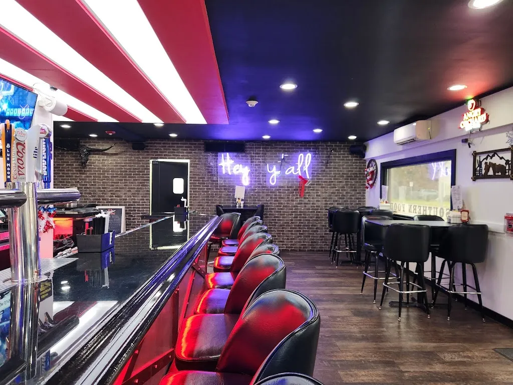 Tru Country Bar and Grill ristorante a Channahon, IL
