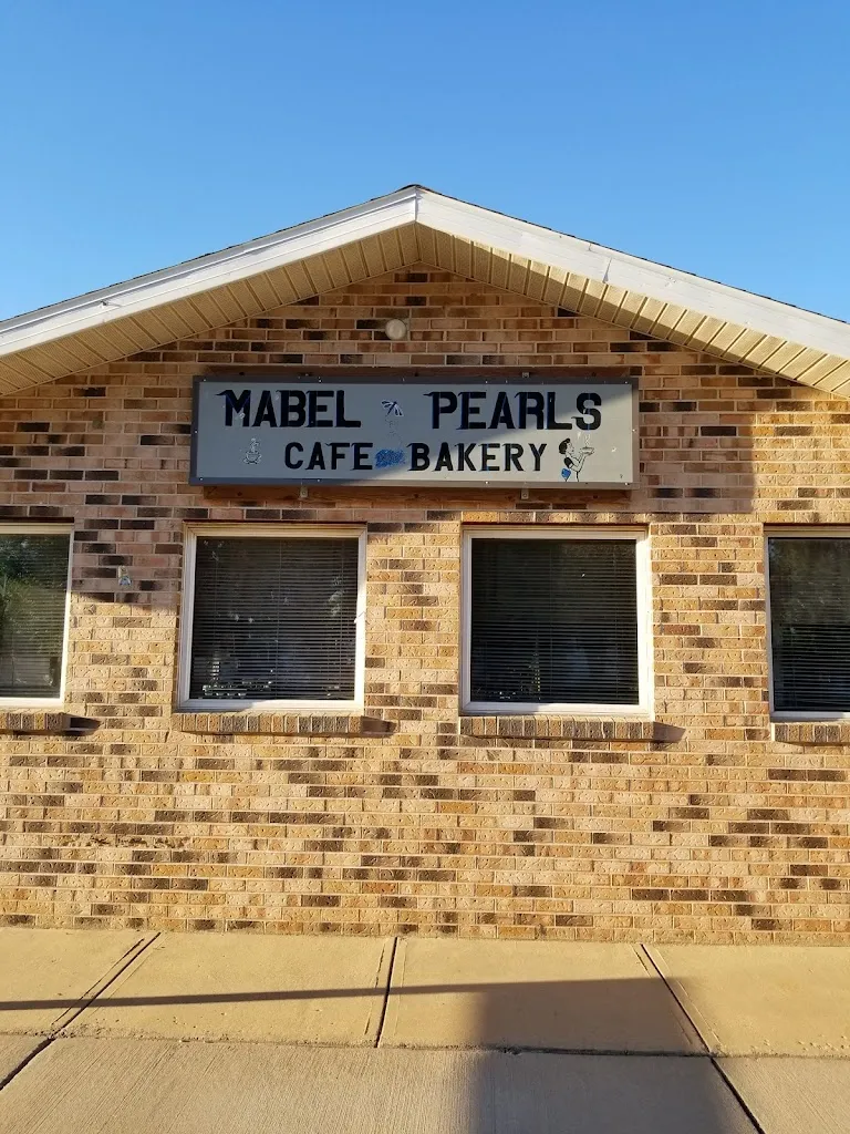 Mabel and Pearls Cafe & Bakery restaurant à Cuba, IL