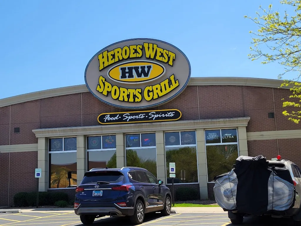 Heroes West Sports Grill ristorante a Joliet, IL