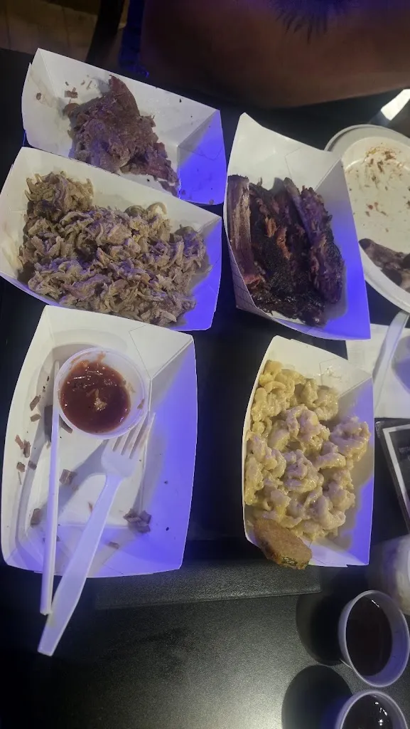 Lauren Ozburn_Trible B's Backyard Bbq_Germantown, WI_review