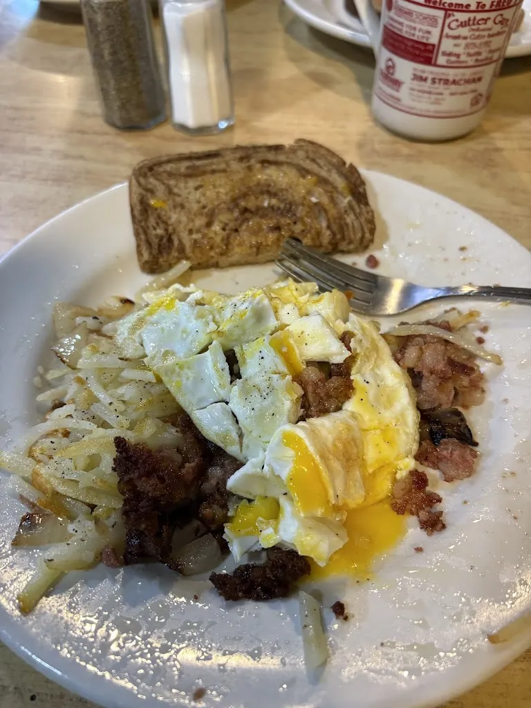 Ann Petersen_Fred's Diner_Grayslake, IL_review