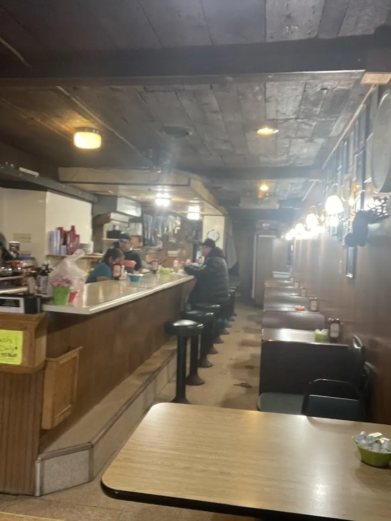 yrubio32_Fred's Diner_Grayslake, IL_review