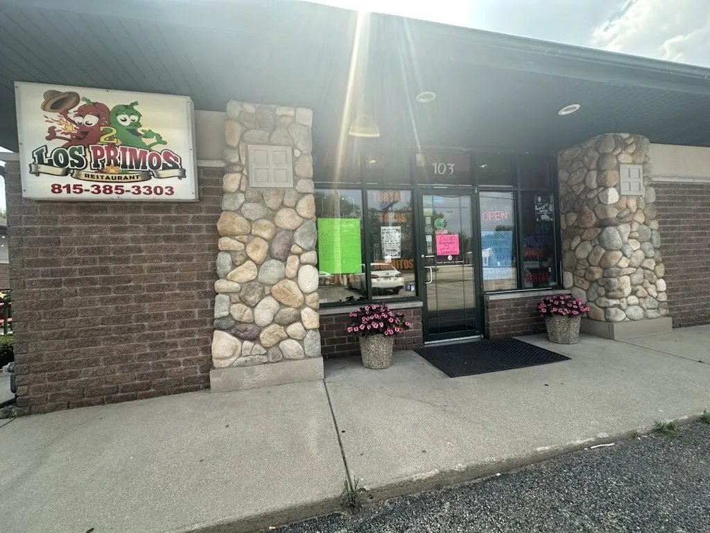 Los Dos Primos Mexican Restaurant restaurante en Lakemoor, IL