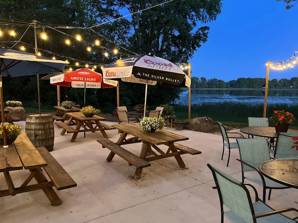 Long Shot Sports Pub restaurante en Lakemoor, IL