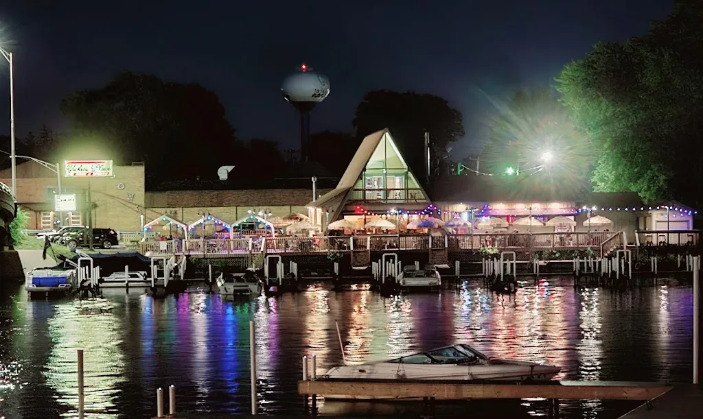 Vickie's Place_McHenry, IL_slider_imagen_3