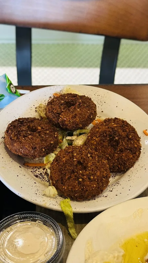 Yvan Connoyer_Damashkey Cuisine_Lindenhurst, IL_reseña