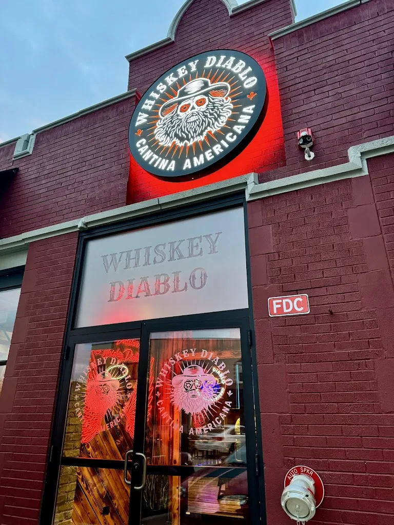 Whiskey Diablo restaurante en McHenry, IL