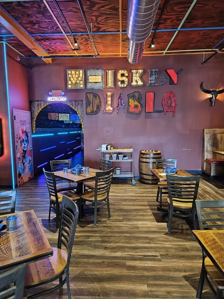 Whiskey Diablo_McHenry, IL_slider_imagen_2