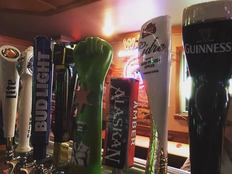 Fourth Lake Resort Bar & Grill_Lake Villa, IL_slider_imagen_2