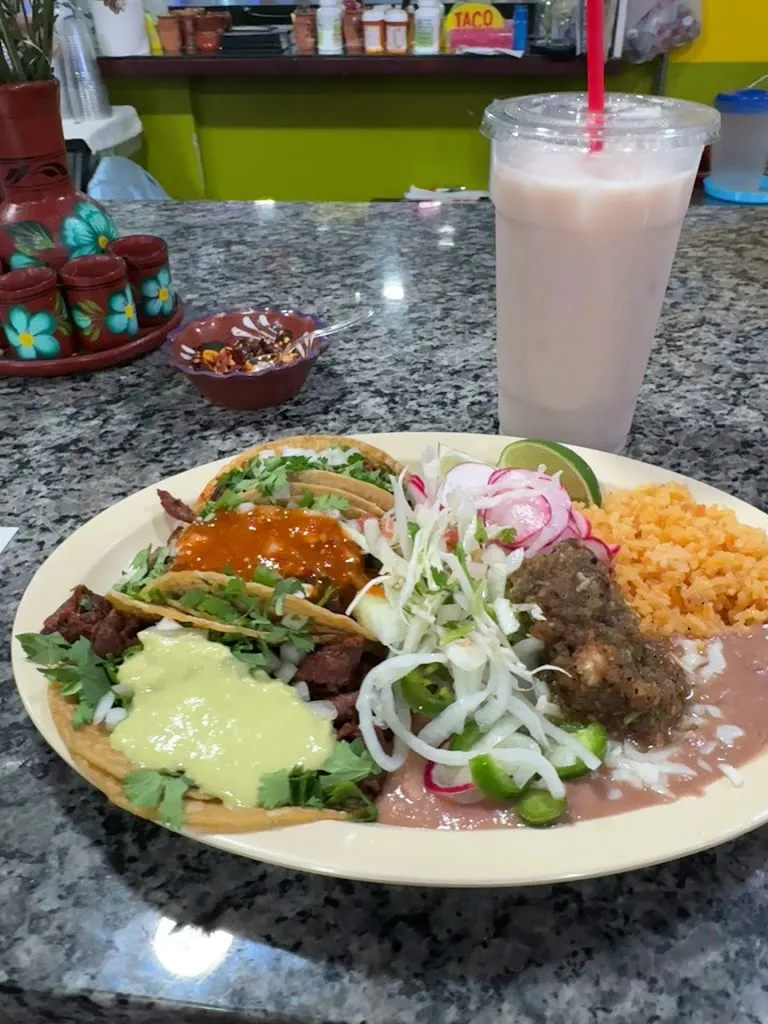 Tamales El Guero restaurant_Wadsworth, IL_slider_imagen_2