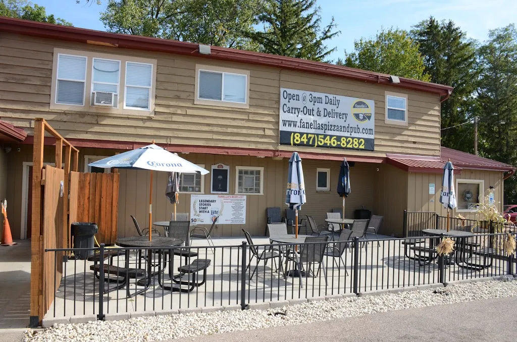 Fanella's Pizza & Pub restaurante en Ingleside, IL