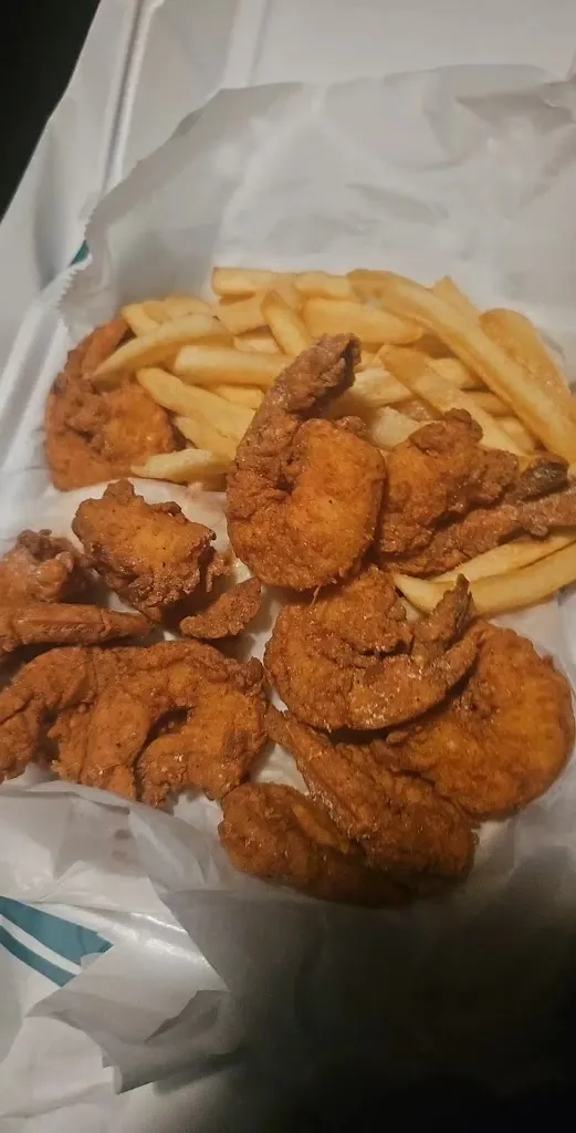 Gwen Payne_St Louis Fish & Chicken_Washington Park, IL_review