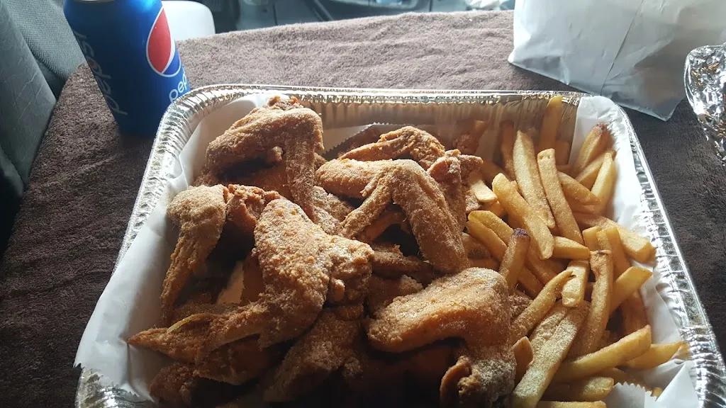 silky smooth_St Louis Fish & Chicken_Washington Park, IL_review
