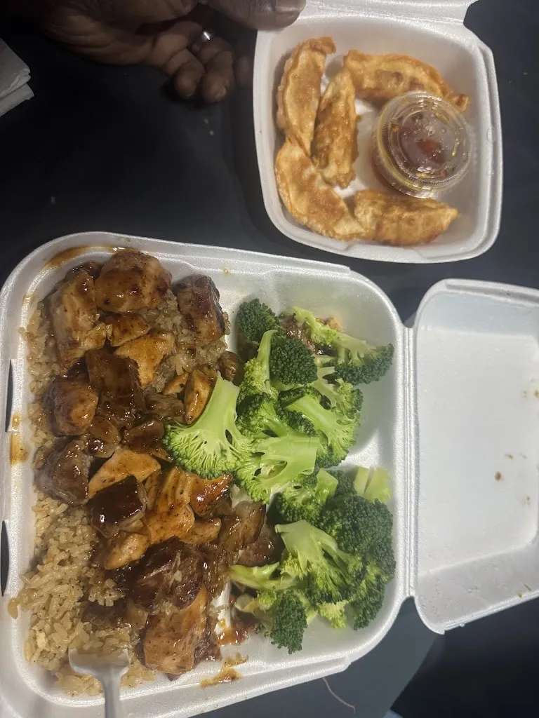 GetInOrGetLeft “GetInOrGetLeft” TV_Taka Hibachi & Sushi Westville_Westville, IL_avis