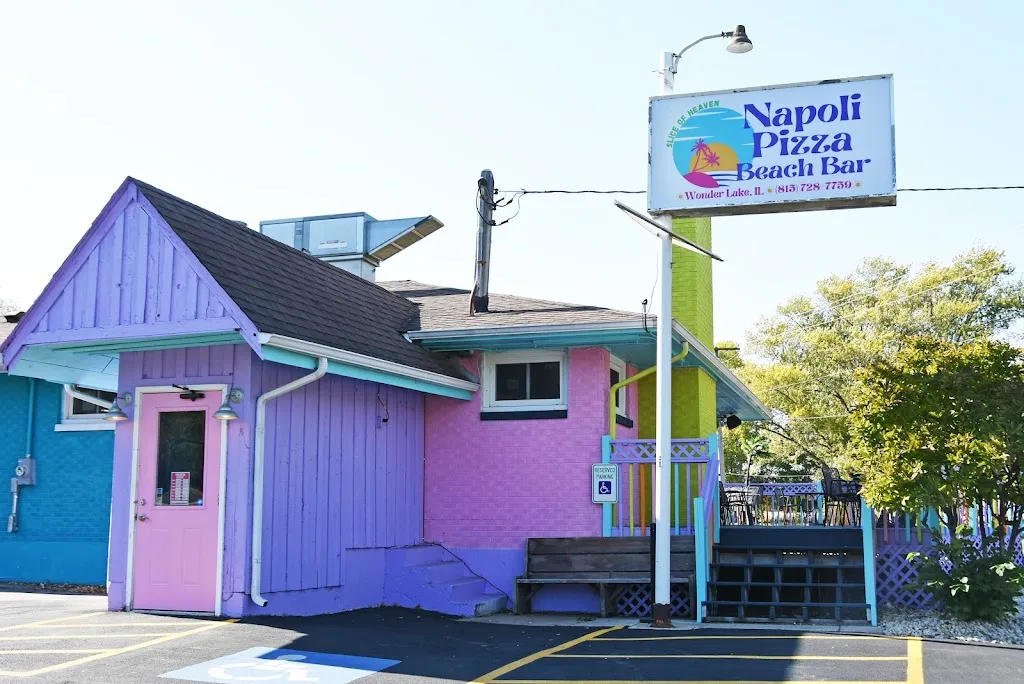 Napoli Pizza Place restaurant in Wonder Lake, IL