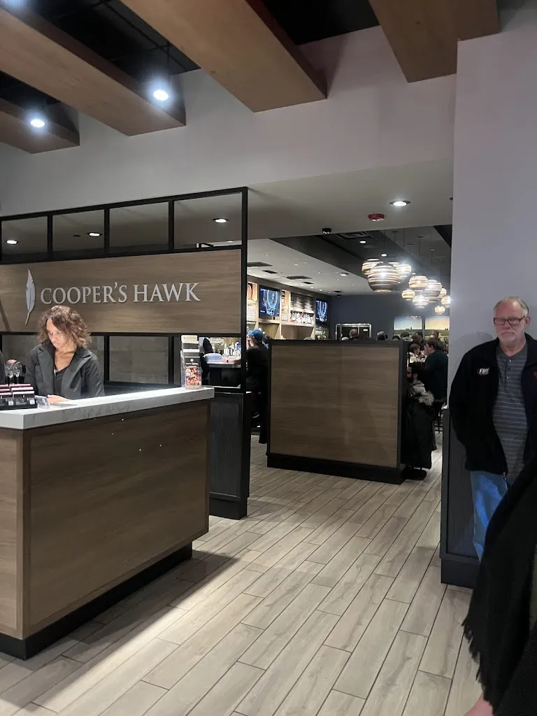 Cooper’s Hawk Winery & Restaurant_Avon, IN_slider_image_3