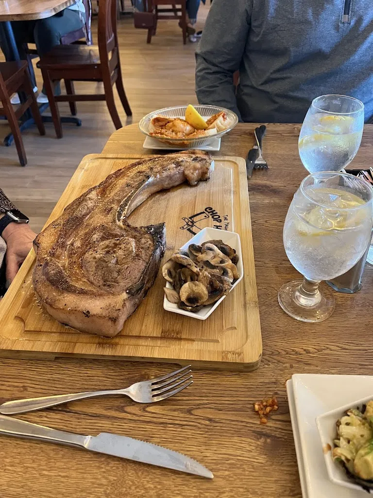 Christy Parker_The Nashville Chop House_Nashville, IN_review