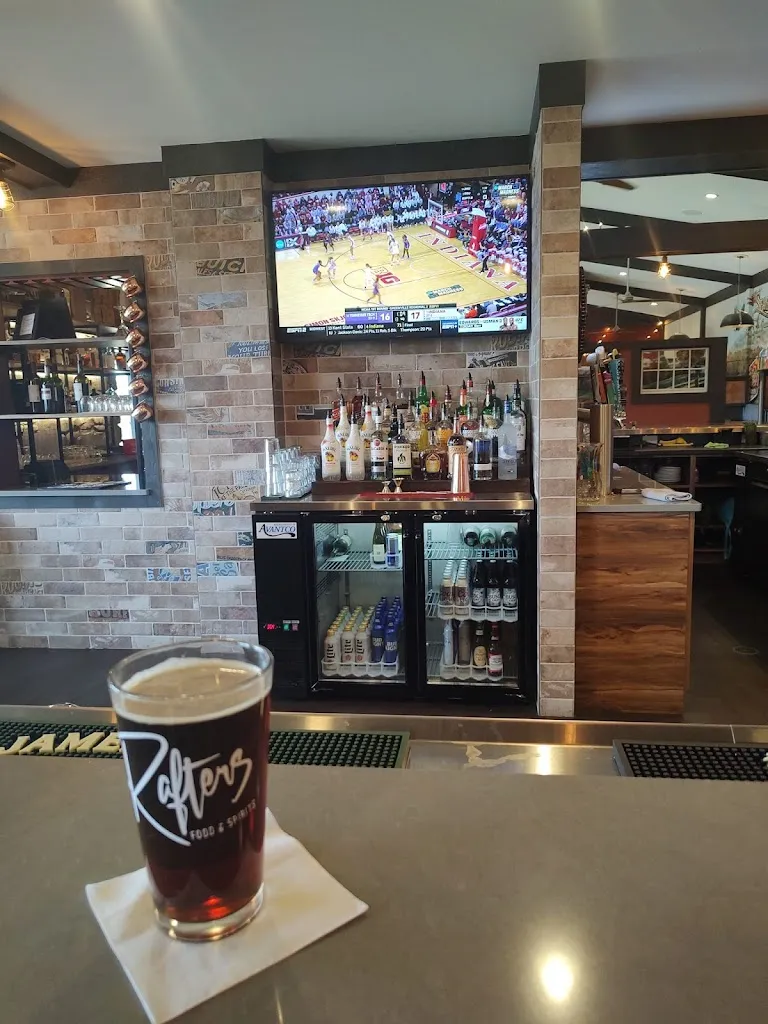 Rafters Food & Spirits ristorante a Nashville, IN