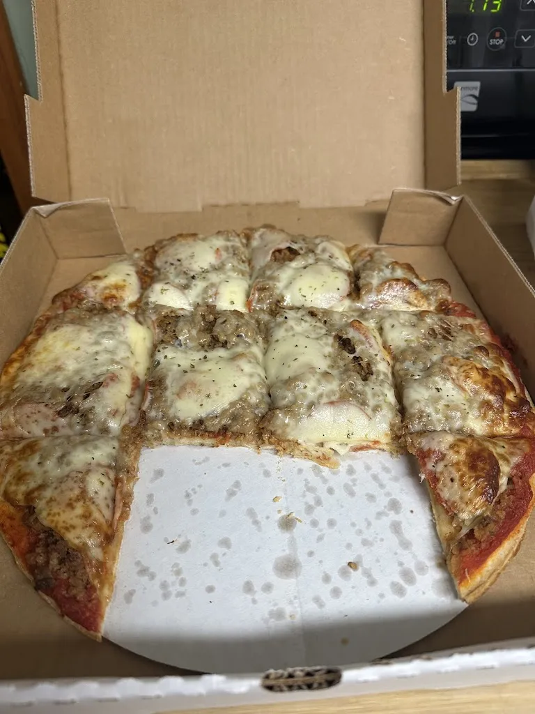Lily's Pizza Niche_Cloverdale, IN_slider_image_2