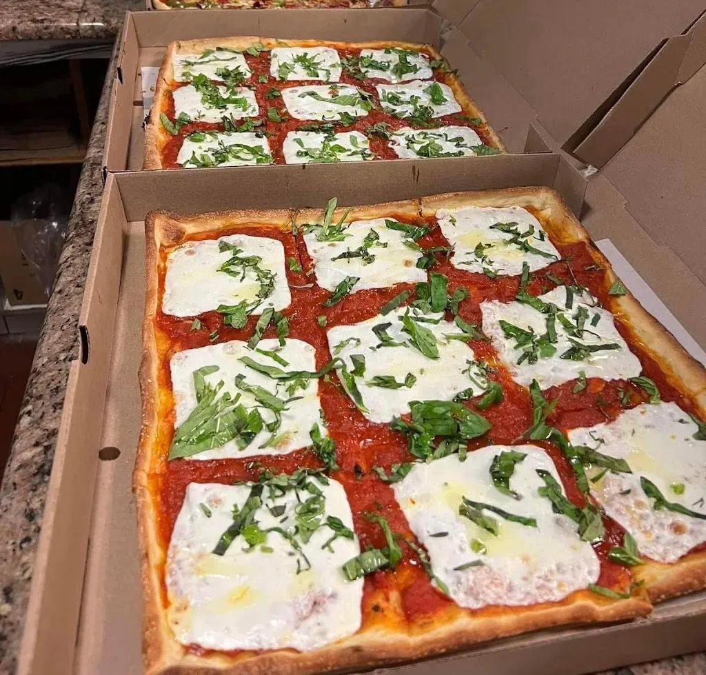 Vinny & Son Pizzeria & Italian Restaurant (Lake Hopatcong)_Lake Hopatcong, NJ_slider_imagen_3