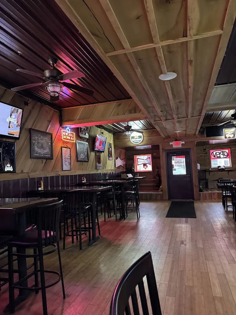 Longshots Bar and Grill_New Carlisle, IN_slider_image_3