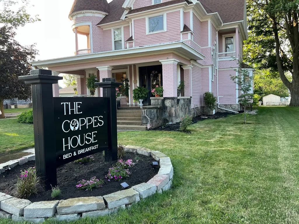 Market St. Manor Bed and Breakfast & Tea House restaurant à Nappanee, IN