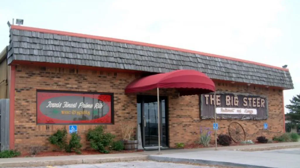 The Big Steer Restaurant and Lounge restaurant à Altoona, IA
