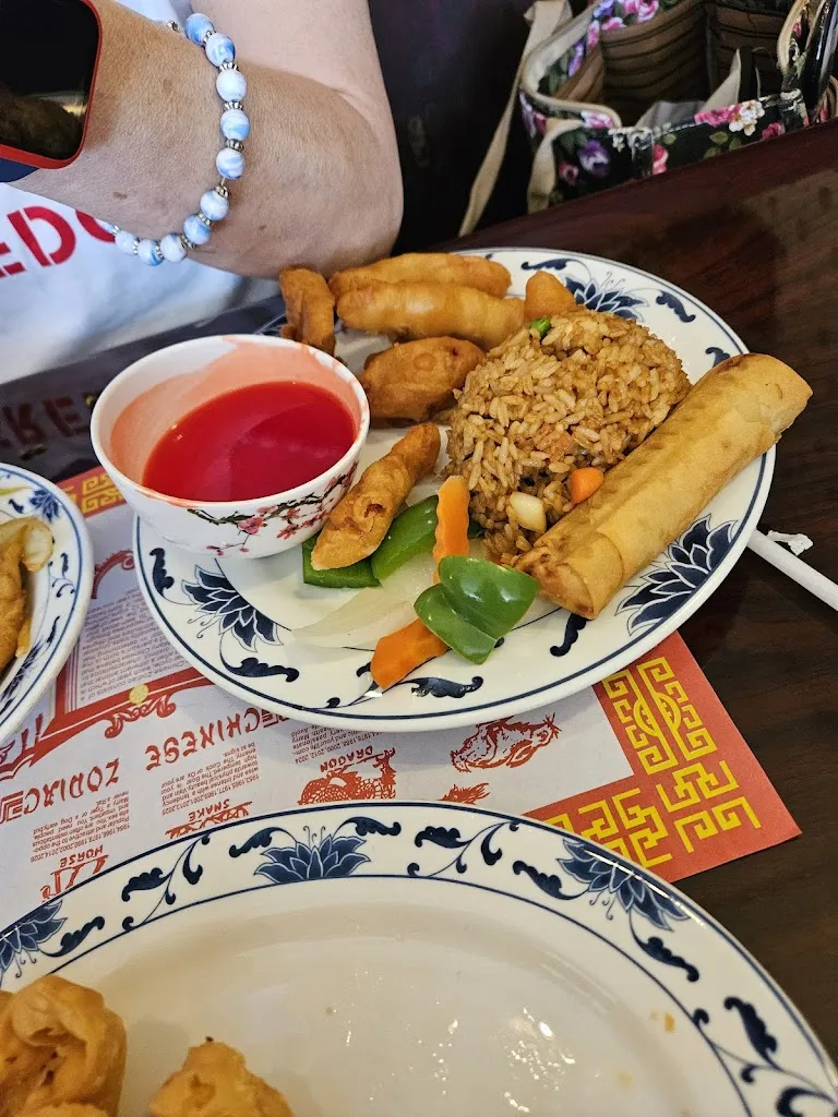 Menu_Chuong Garden Chinese Restaurant_Independence, IA_image_old_1