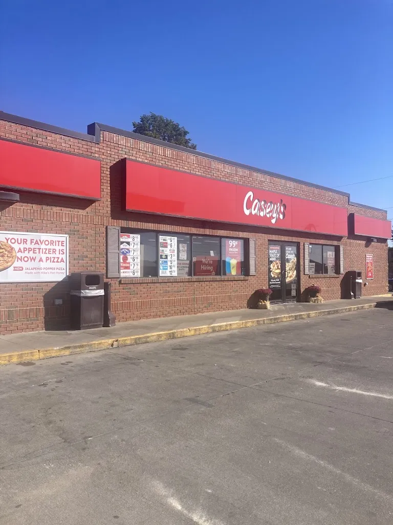 Adam Weeks_Casey's_Lisbon, IA_recensione
