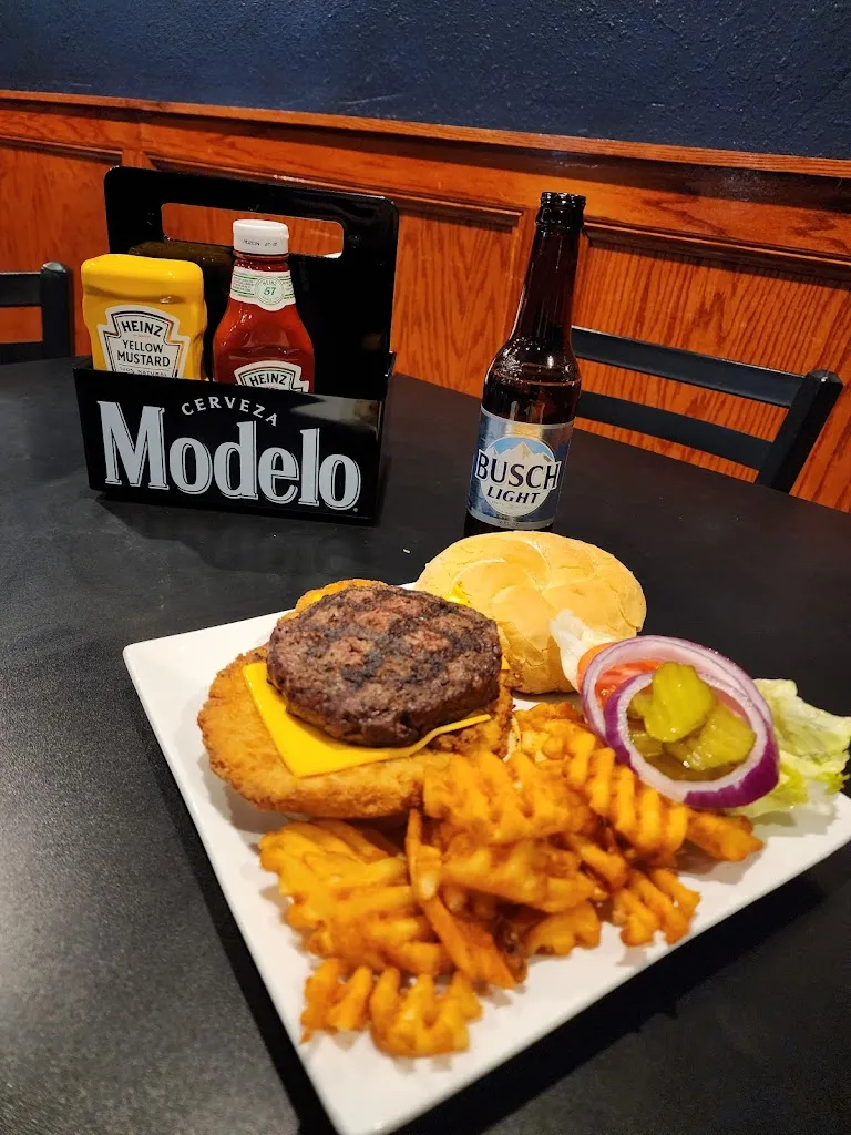 Halftime Bar & Grill_Pleasantville, IA_slider_image_3