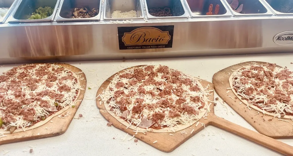 Dino's Pizza_Washington, IA_slider_image_2