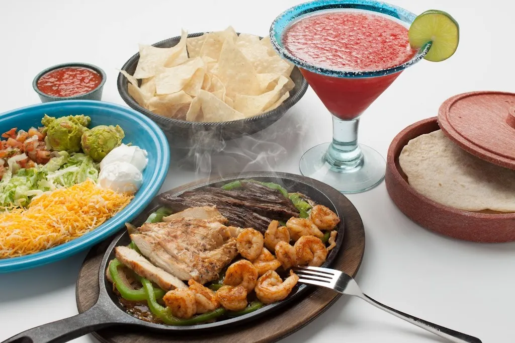 Cafe Del Rio_Pittsburg, KS_slider_image_2
