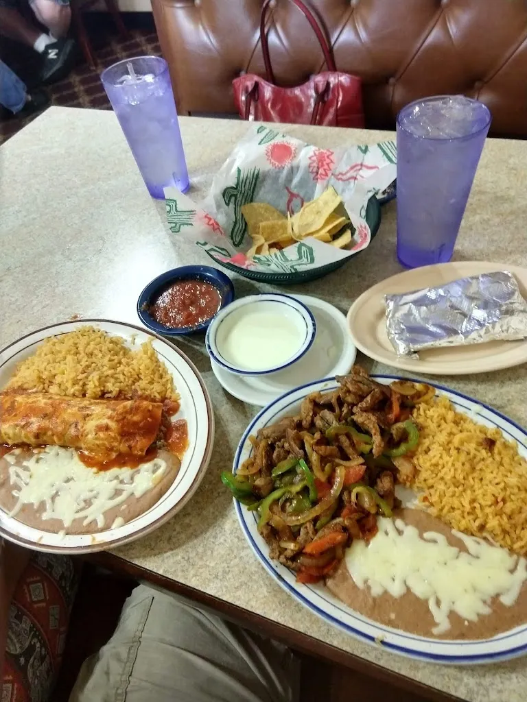 Menu_El Pueblito_Parsons, KS_image_old_2
