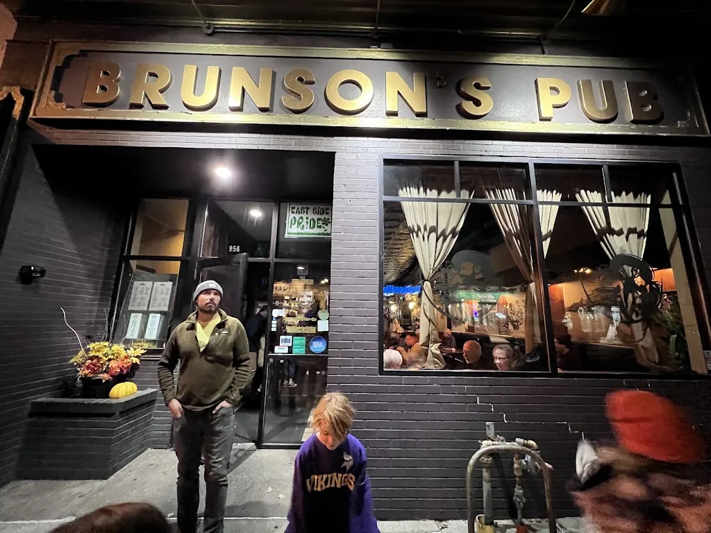 Brunson's Pub restaurant in St Paul, MN