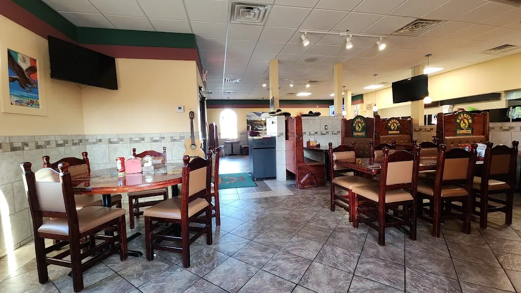 Burrito Express restaurant in Ellisville, MS