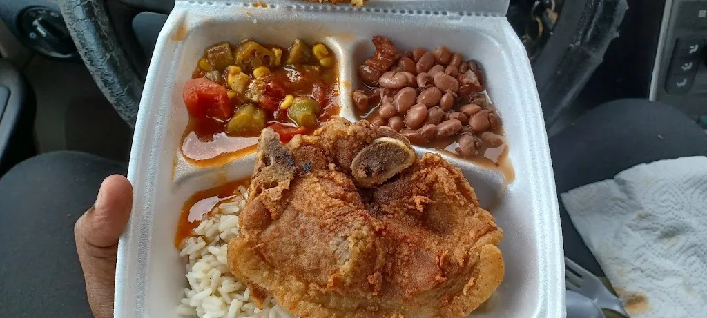 Neisa Rays Diner_Leland, MS_slider_image_2