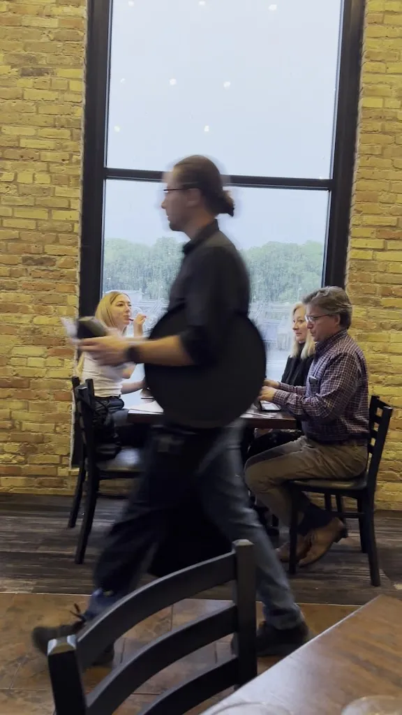 Fratellos Riverfront Restaurant_Appleton, WI_slider_image_2