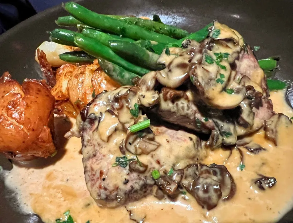 Frozen Tundra_Spats_Appleton, WI_review
