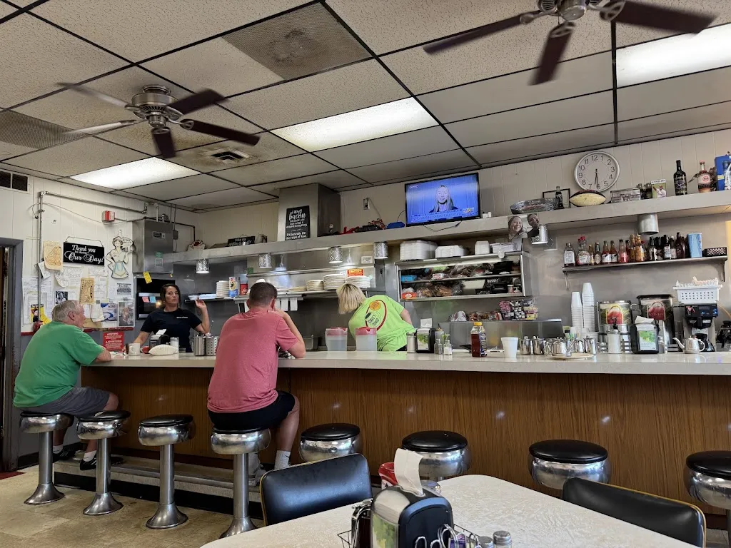 Dave's Diner_Affton, MO_slider_image_3