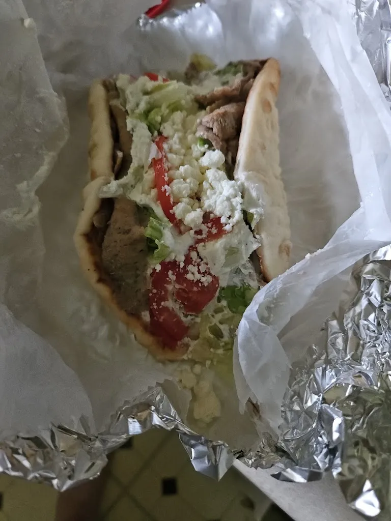 Huskerrod_Affton Gyro Co_Affton, MO_review
