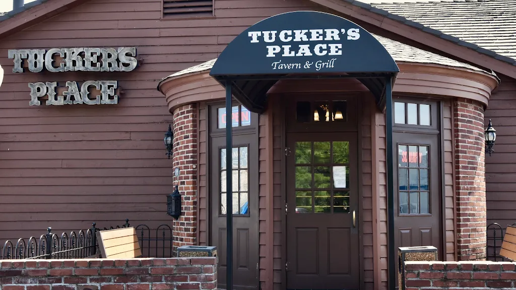 Tucker's Place restaurant in St. Louis, MO