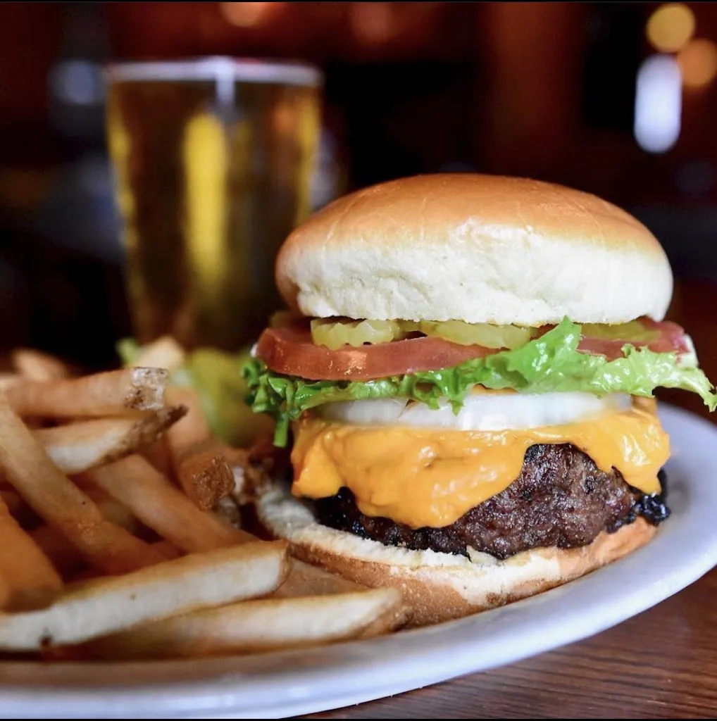 Tucker's Place_St. Louis, MO_slider_image_2