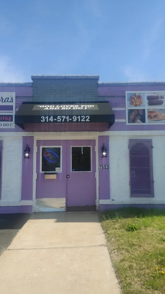 Mrs. Sarah's Kitchen Carryout and Catering restaurant in St. Louis, MO