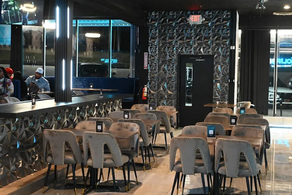 Eclipse Kitchen & Cocktails restaurant in St. Louis, MO