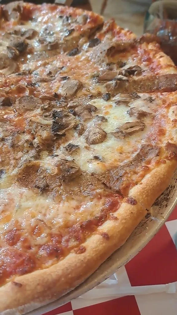Brooklyn Pizza_Fulton, MO_slider_image_2