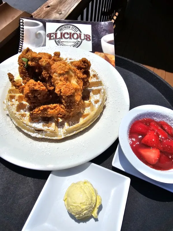 Elicious Southern Style Breakfast and Brunch_Ferguson, MO_slider_image_3