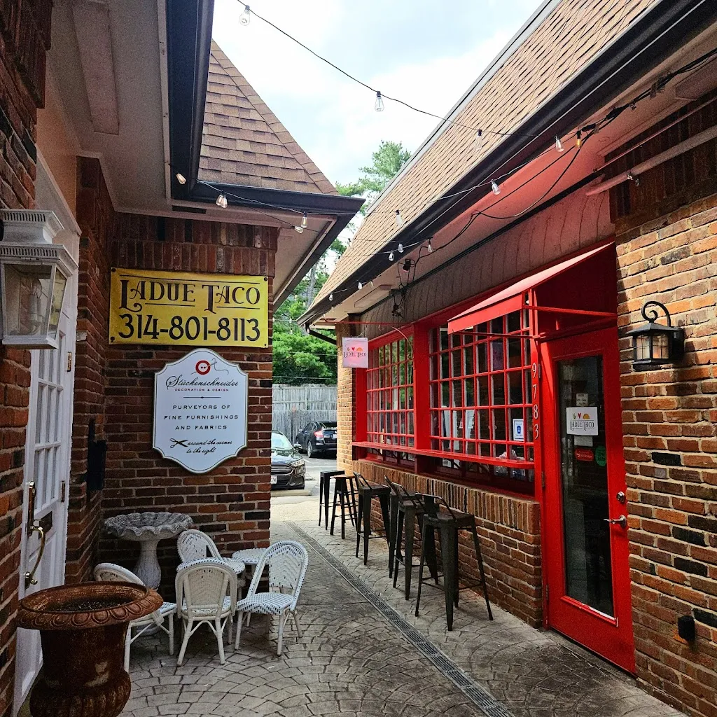 Ladue Taco restaurant in St. Louis, MO